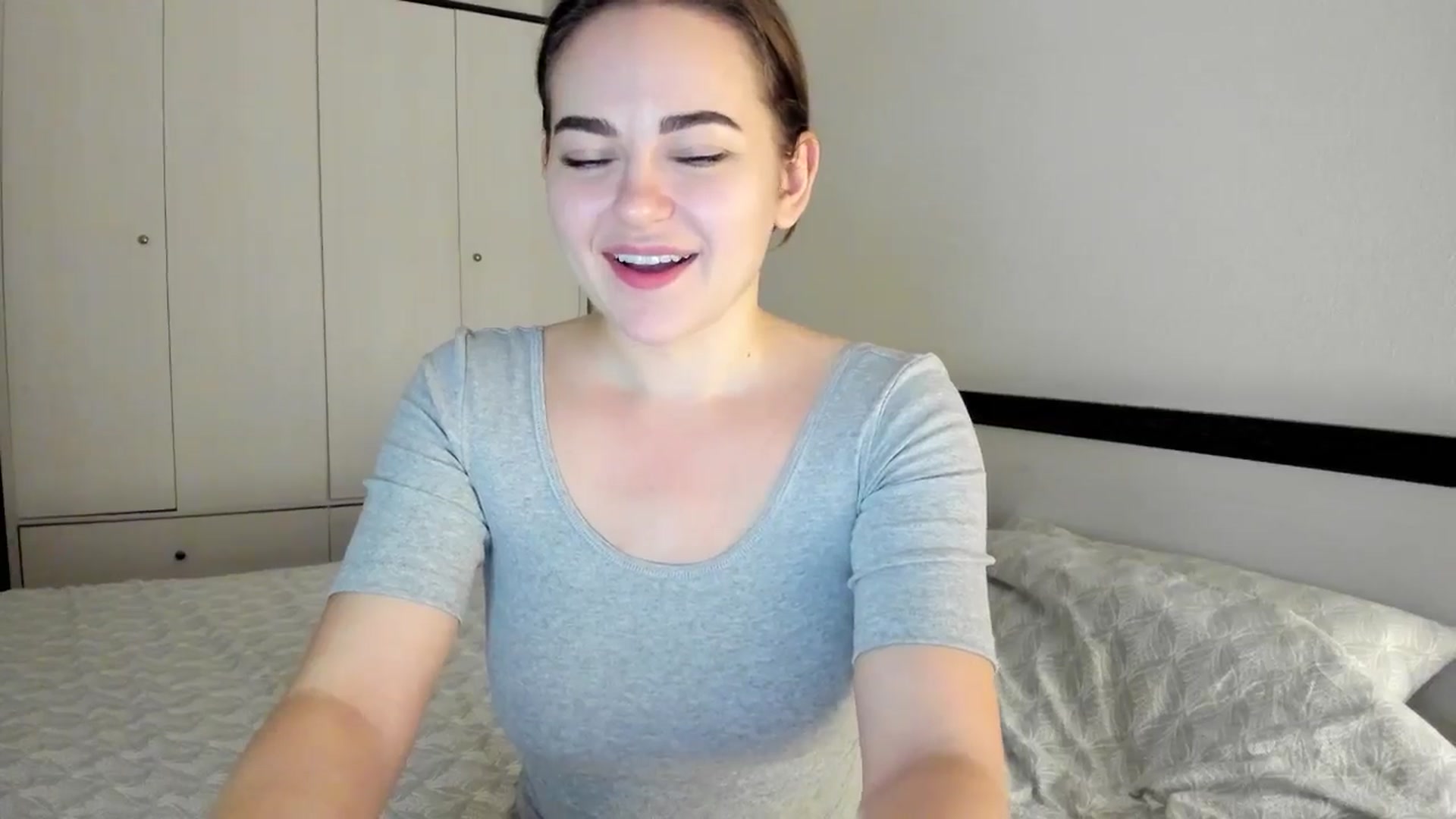 Gallery image thumbnail from BeeTheQueen's myfreecams stream on, 05/02/2024, 19:00 image 12 of 20
