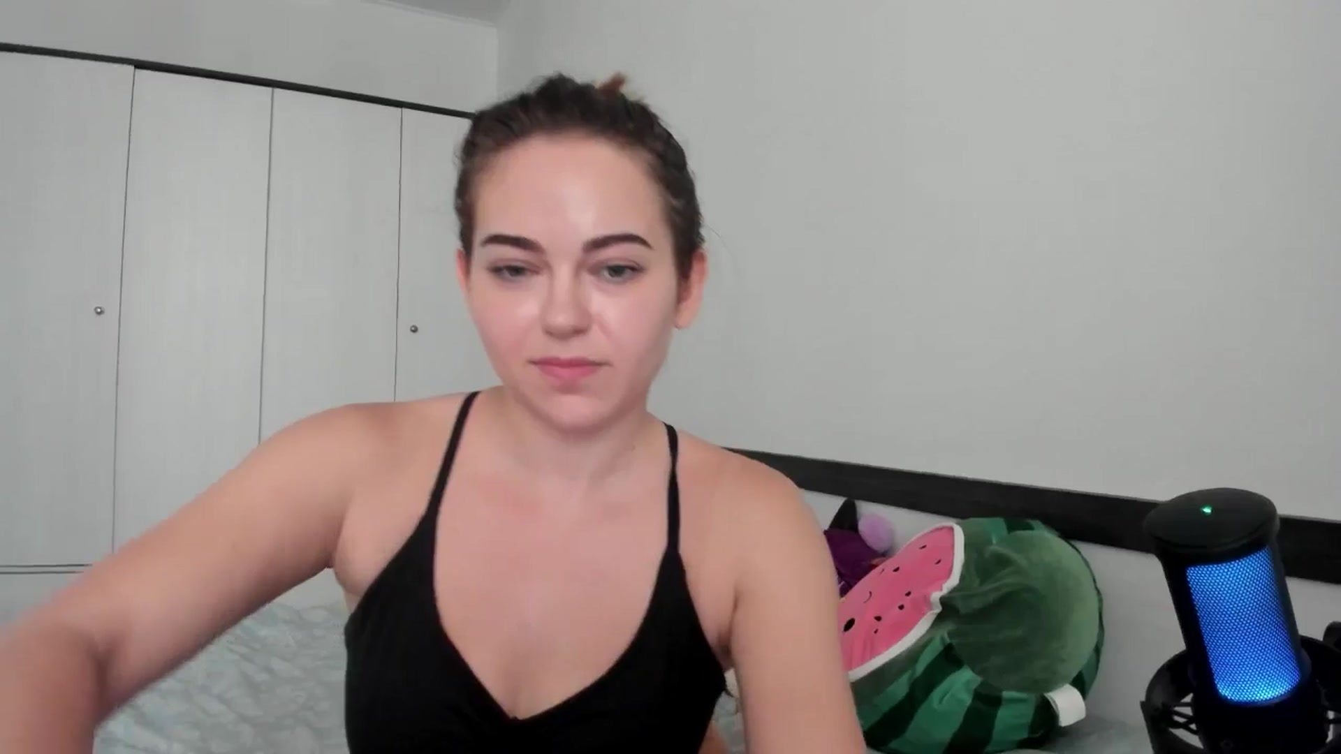 Gallery image thumbnail from BeeTheQueen's myfreecams stream on, 05/31/2024, 14:17 image 15 of 20