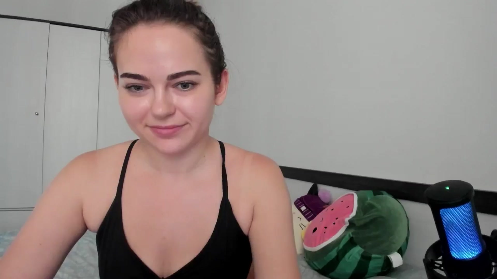 Gallery image thumbnail from BeeTheQueen's myfreecams stream on, 05/31/2024, 14:17 image 16 of 20