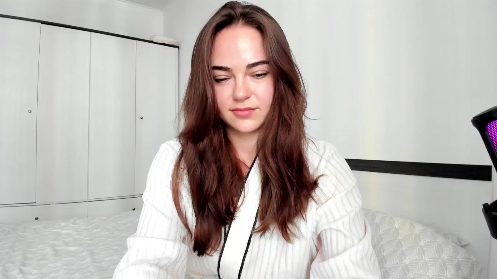 Gallery image thumbnail from BeeTheQueen's myfreecams stream on, 07/25/2024, 13:27 image 12 of 20