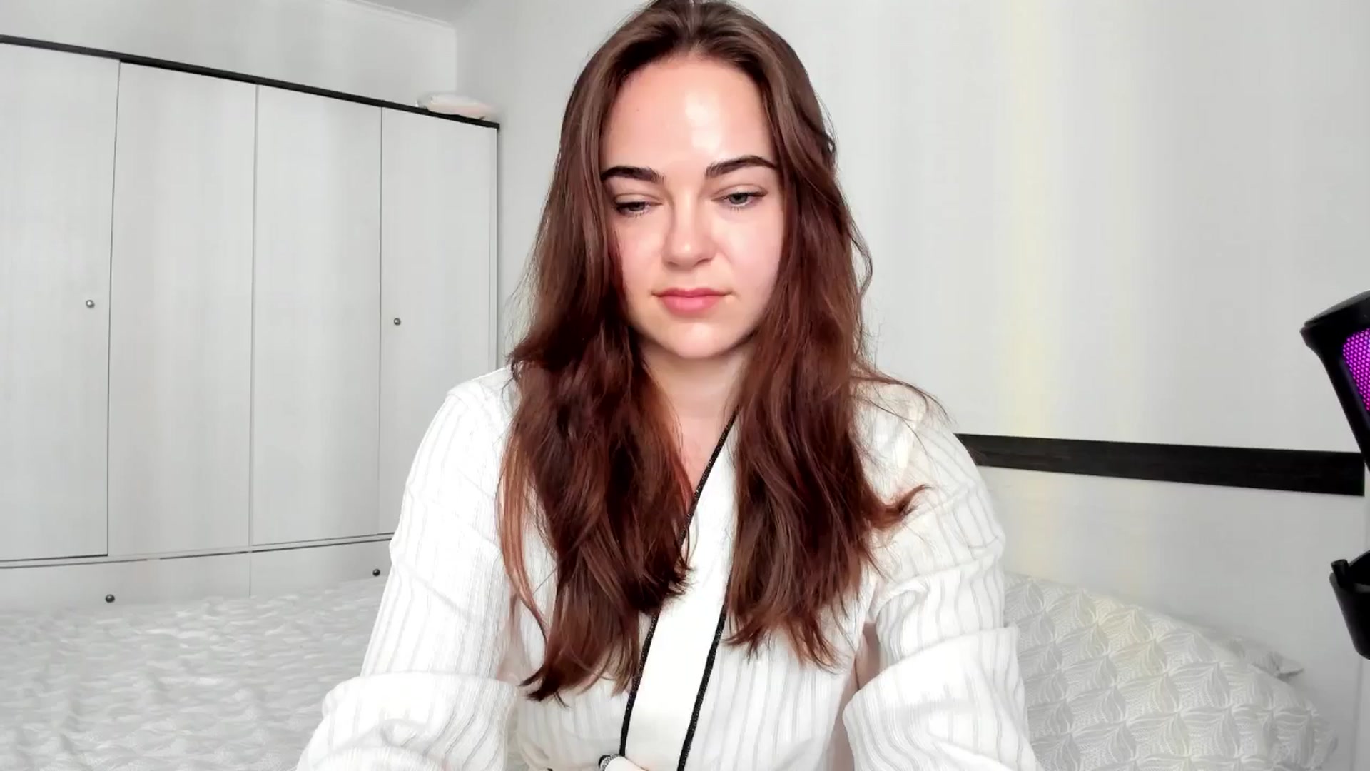 Gallery image thumbnail from BeeTheQueen's myfreecams stream on, 07/25/2024, 13:27 image 10 of 20