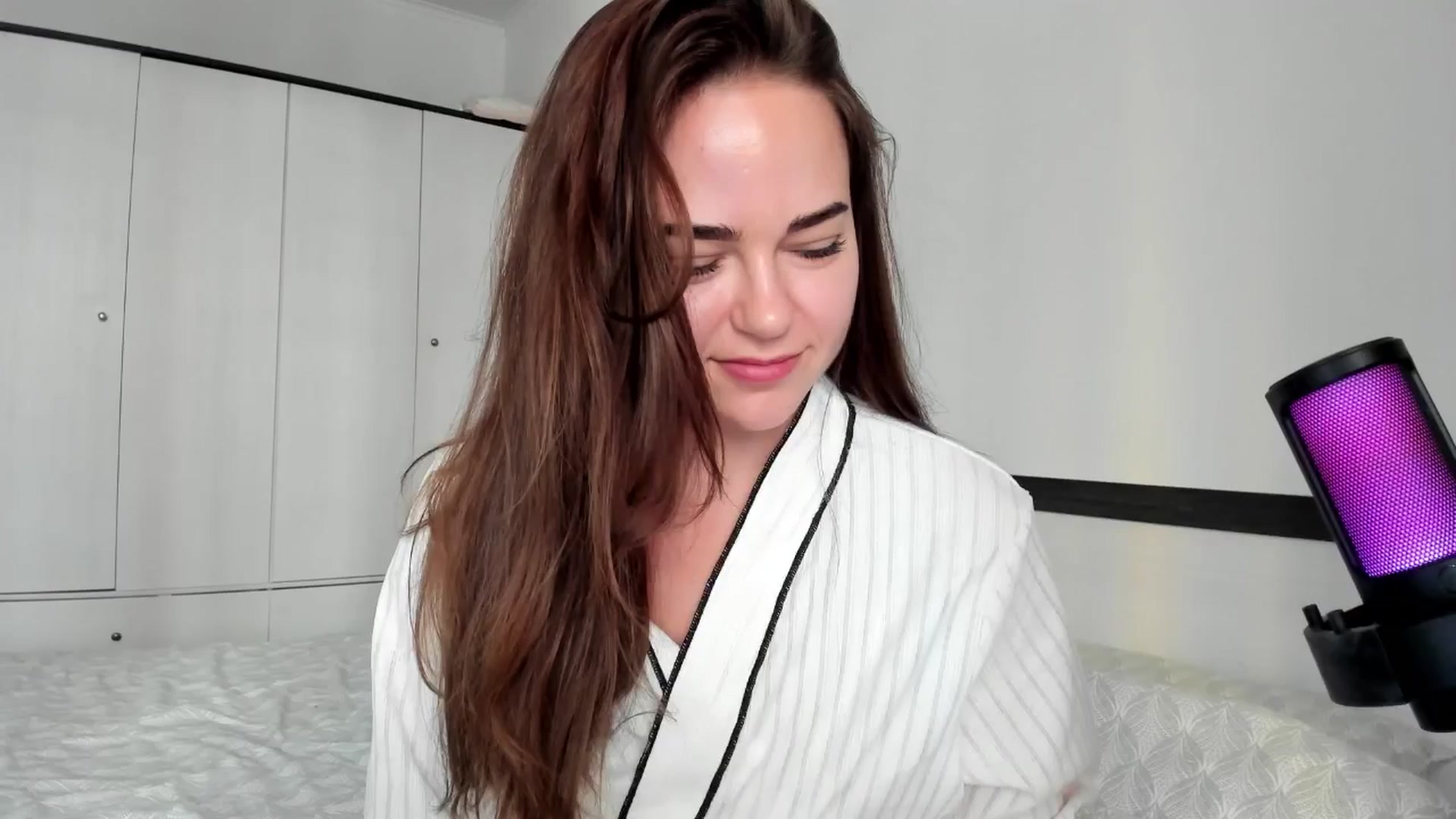 Gallery image thumbnail from BeeTheQueen's myfreecams stream on, 07/25/2024, 14:25 image 5 of 20