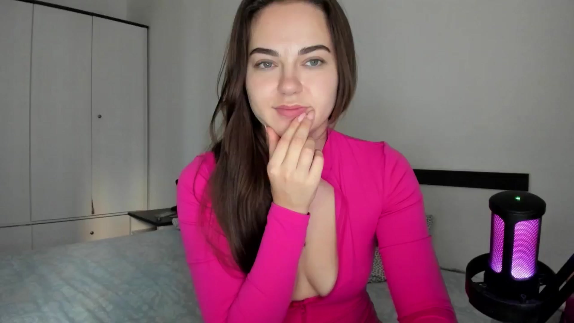Gallery image thumbnail from BeeTheQueen's myfreecams stream on, 09/06/2024, 15:53 image 14 of 20