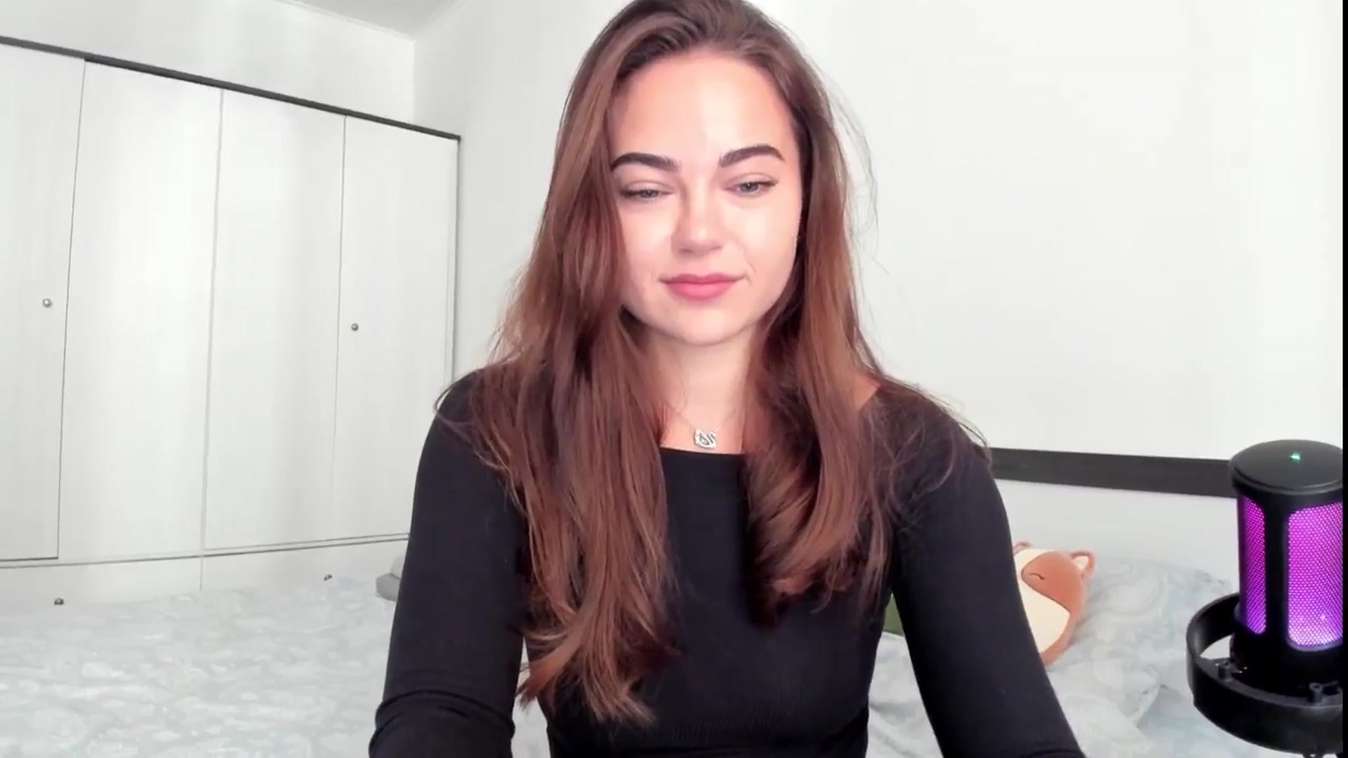Gallery image thumbnail from BeeTheQueen's myfreecams stream on, 09/25/2024, 12:36 image 8 of 20