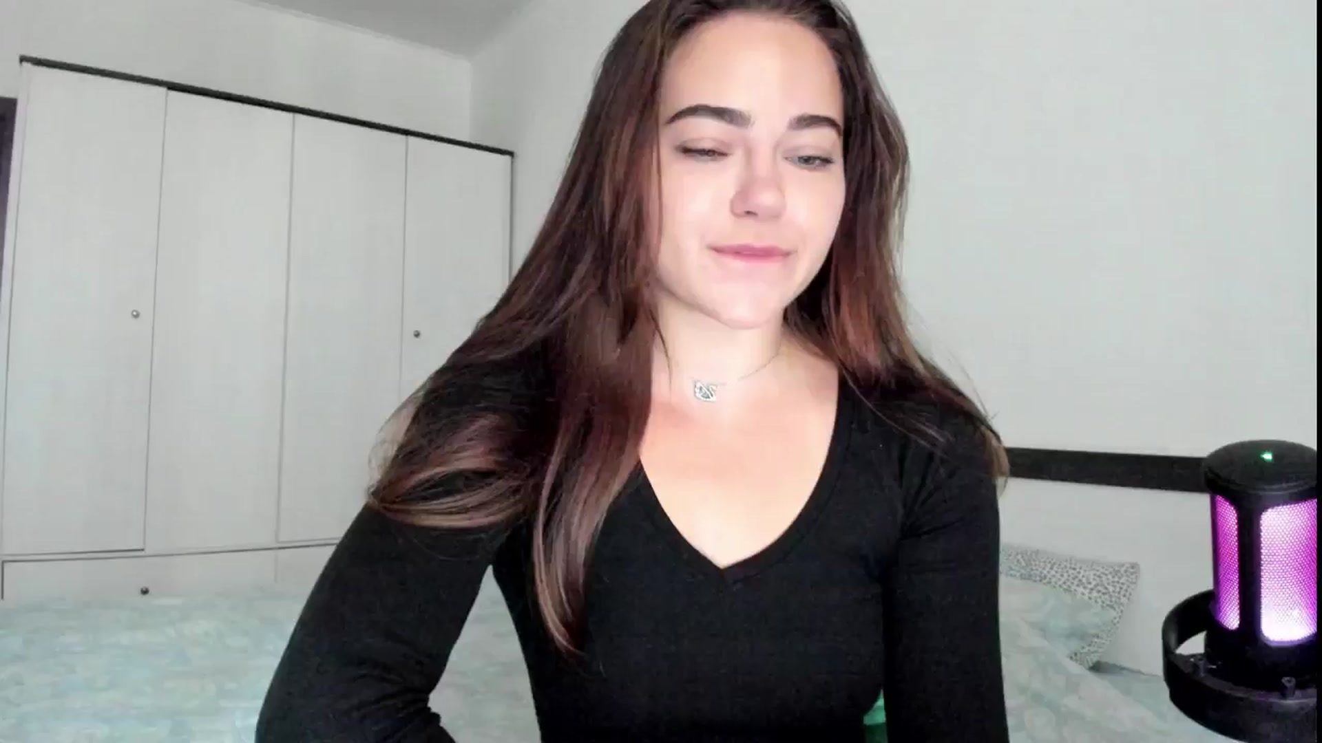 Gallery image thumbnail from BeeTheQueen's myfreecams stream on, 09/26/2024, 11:23 image 19 of 20