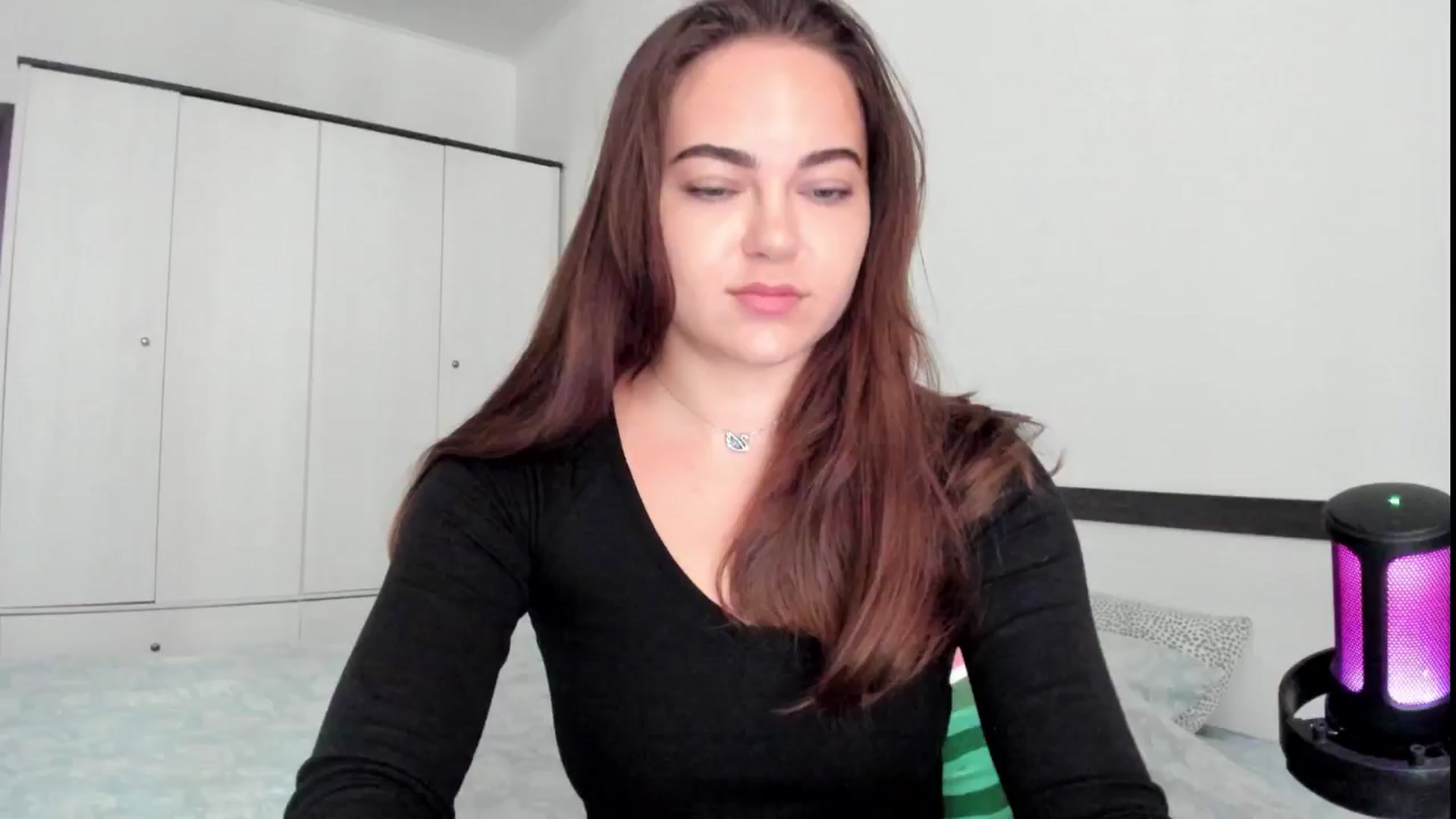 Gallery image thumbnail from BeeTheQueen's myfreecams stream on, 09/26/2024, 11:23 image 11 of 20