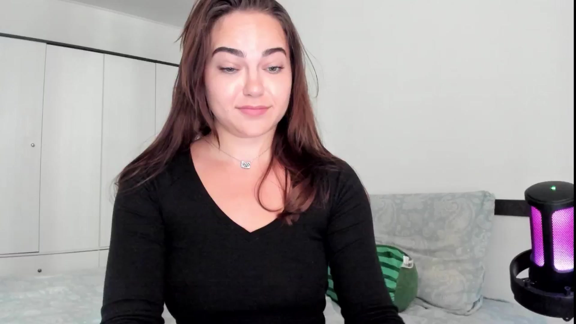 Gallery image thumbnail from BeeTheQueen's myfreecams stream on, 09/26/2024, 13:12 image 19 of 20