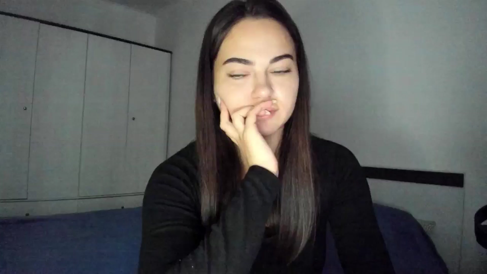 Gallery image thumbnail from BeeTheQueen's myfreecams stream on, 10/01/2024, 15:14 image 19 of 20