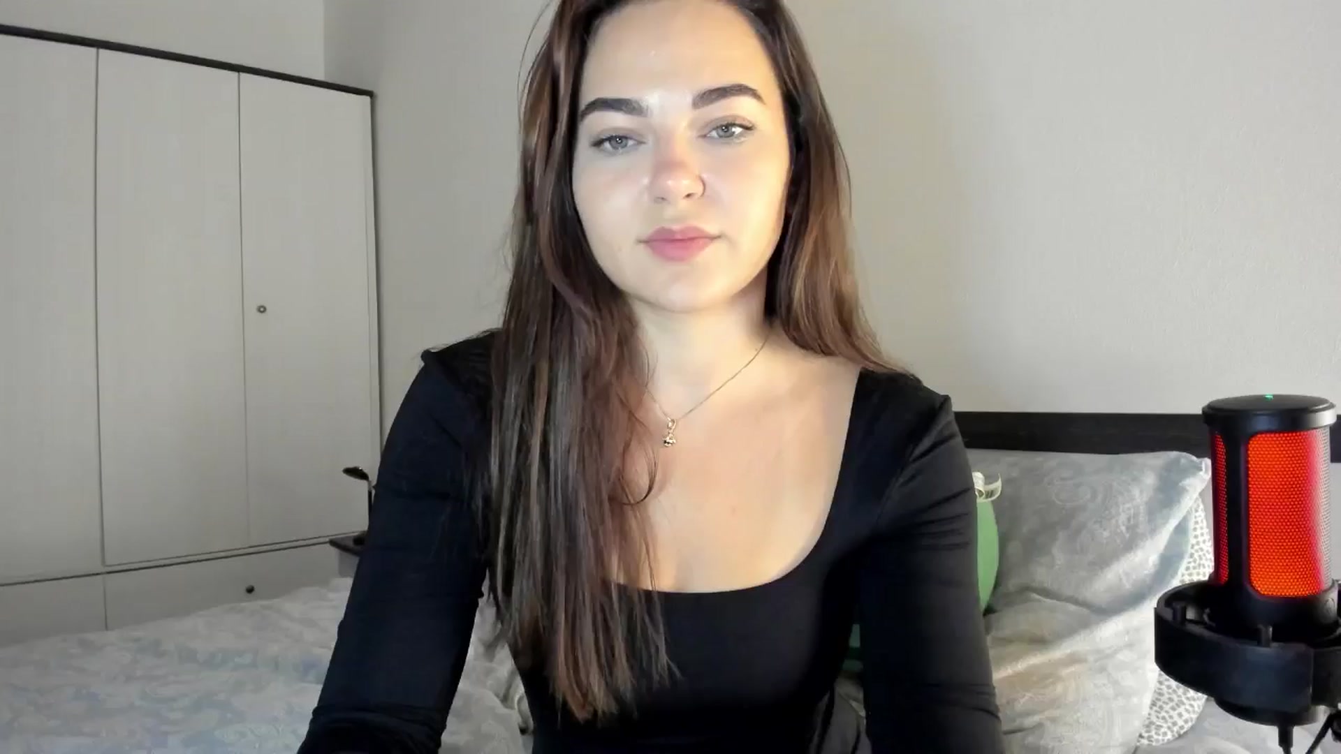 Gallery image thumbnail from BeeTheQueen's myfreecams stream on, 10/05/2024, 17:22 image 2 of 20