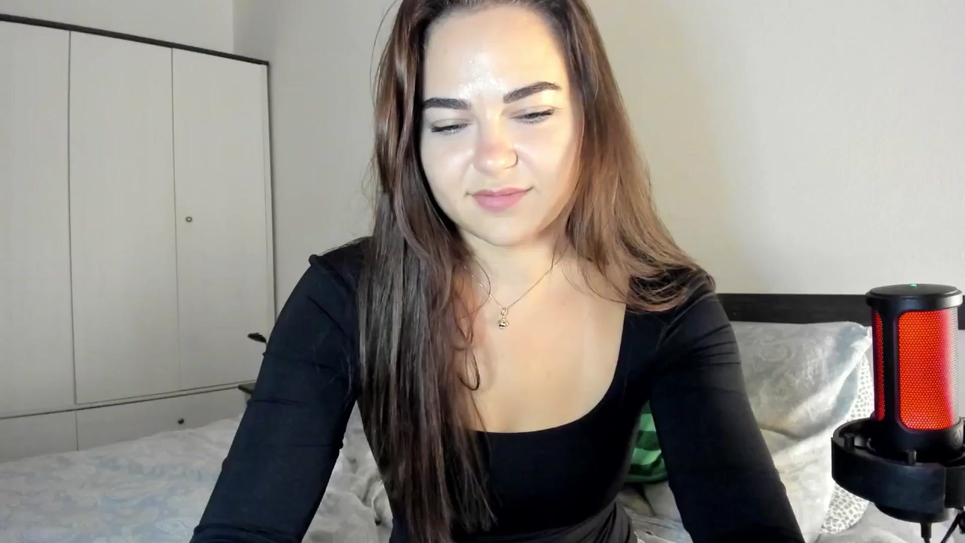Gallery image thumbnail from BeeTheQueen's myfreecams stream on, 10/05/2024, 17:22 image 5 of 20