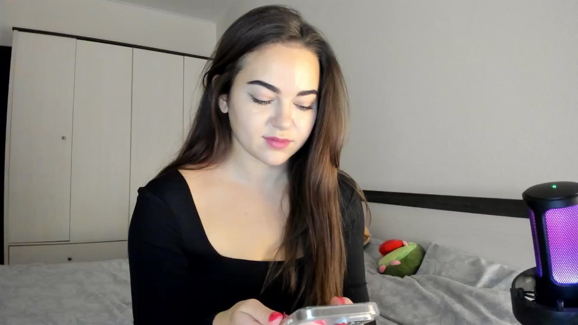Gallery image thumbnail from BeeTheQueen's myfreecams stream on, 11/18/2024, 15:05 image 2 of 20