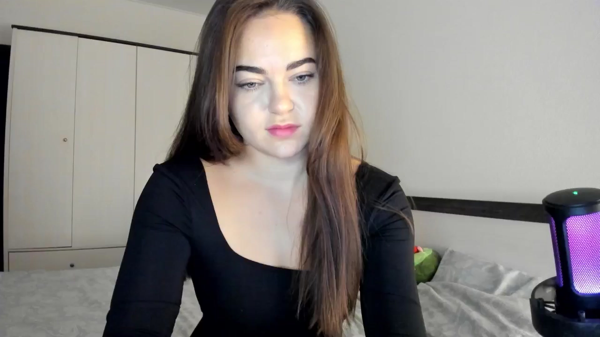 Gallery image thumbnail from BeeTheQueen's myfreecams stream on, 11/18/2024, 15:05 image 6 of 20