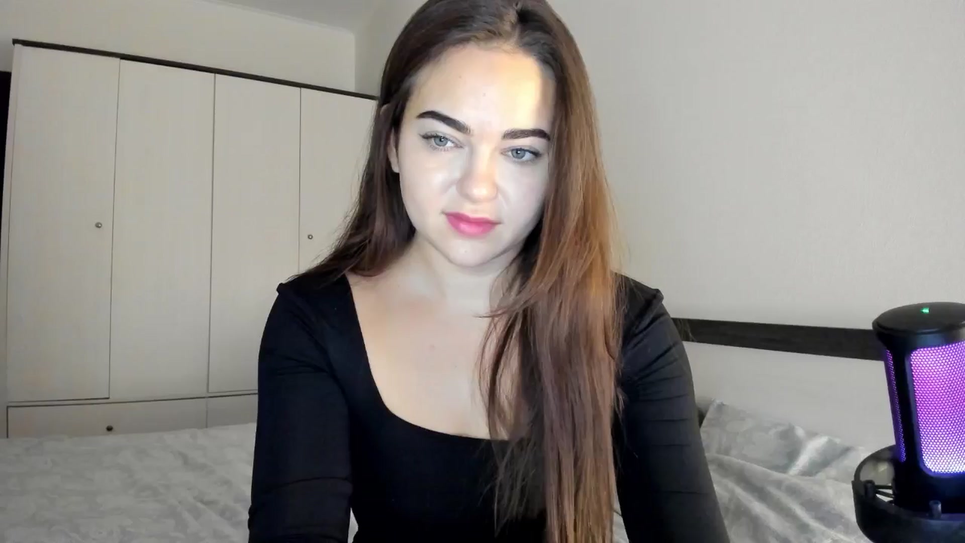 Gallery image thumbnail from BeeTheQueen's myfreecams stream on, 11/18/2024, 15:05 image 14 of 20