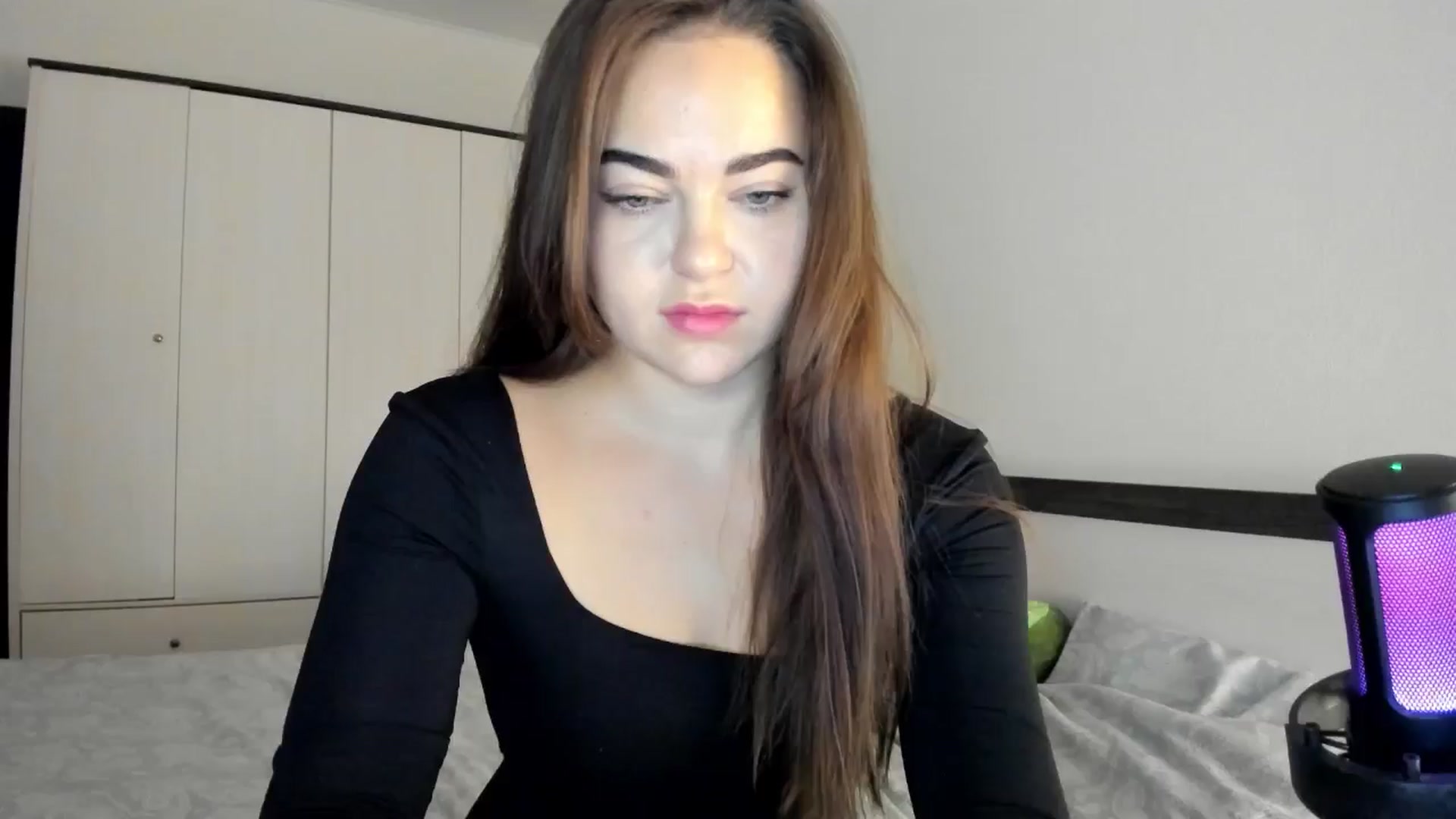 Gallery image thumbnail from BeeTheQueen's myfreecams stream on, 11/18/2024, 15:05 image 5 of 20