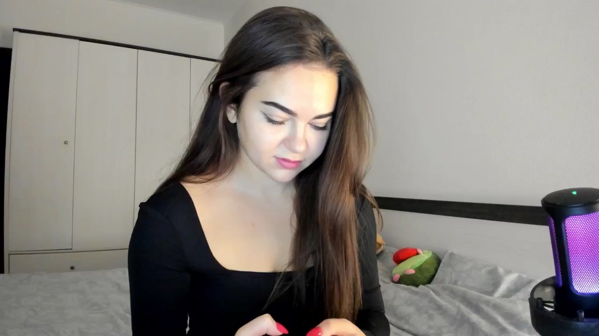 Gallery image thumbnail from BeeTheQueen's myfreecams stream on, 11/18/2024, 15:05 image 3 of 20