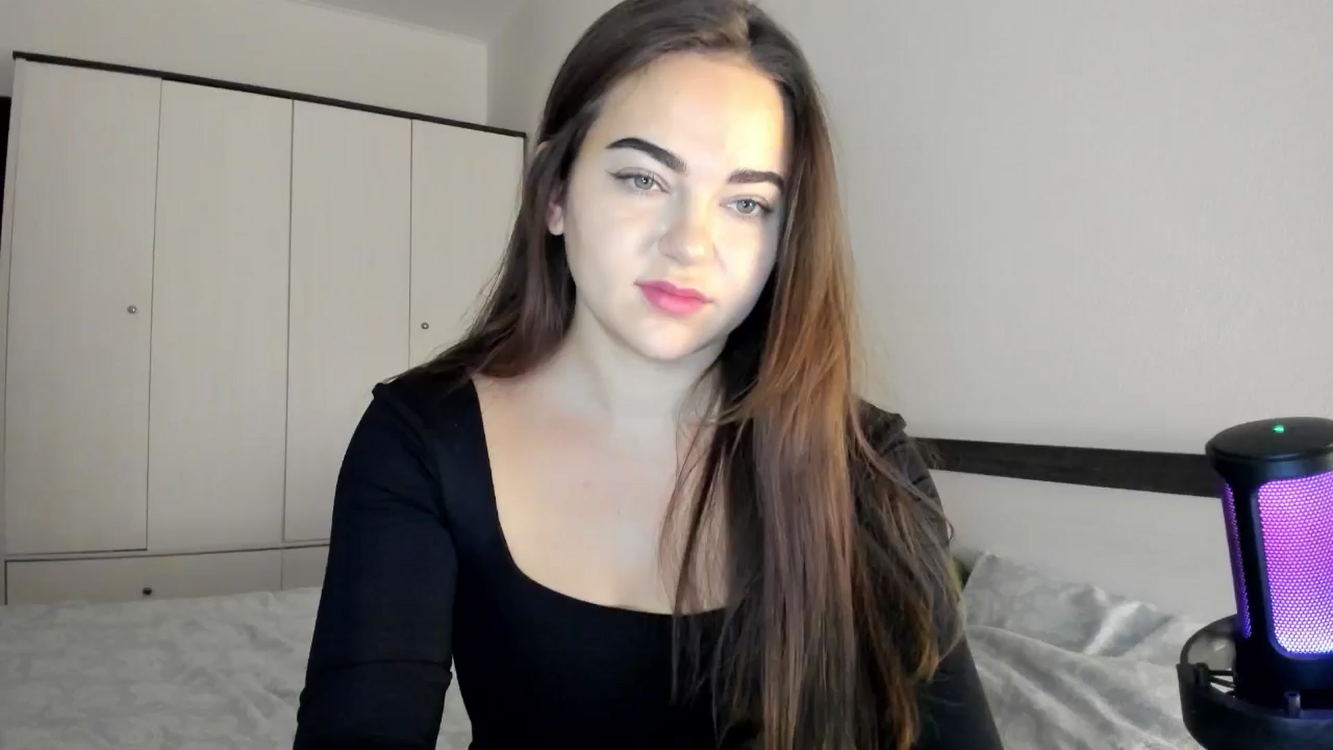 Gallery image thumbnail from BeeTheQueen's myfreecams stream on, 11/18/2024, 15:05 image 16 of 20