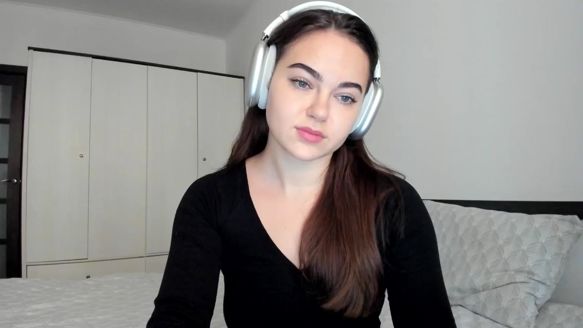 Gallery image thumbnail from BeeTheQueen's myfreecams stream on, 11/25/2024, 13:45 image 17 of 20