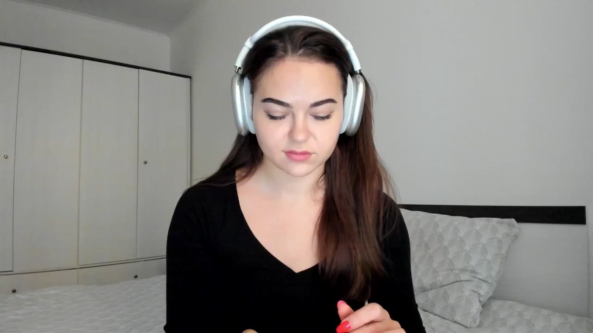 Gallery image thumbnail from BeeTheQueen's myfreecams stream on, 11/25/2024, 13:45 image 18 of 20