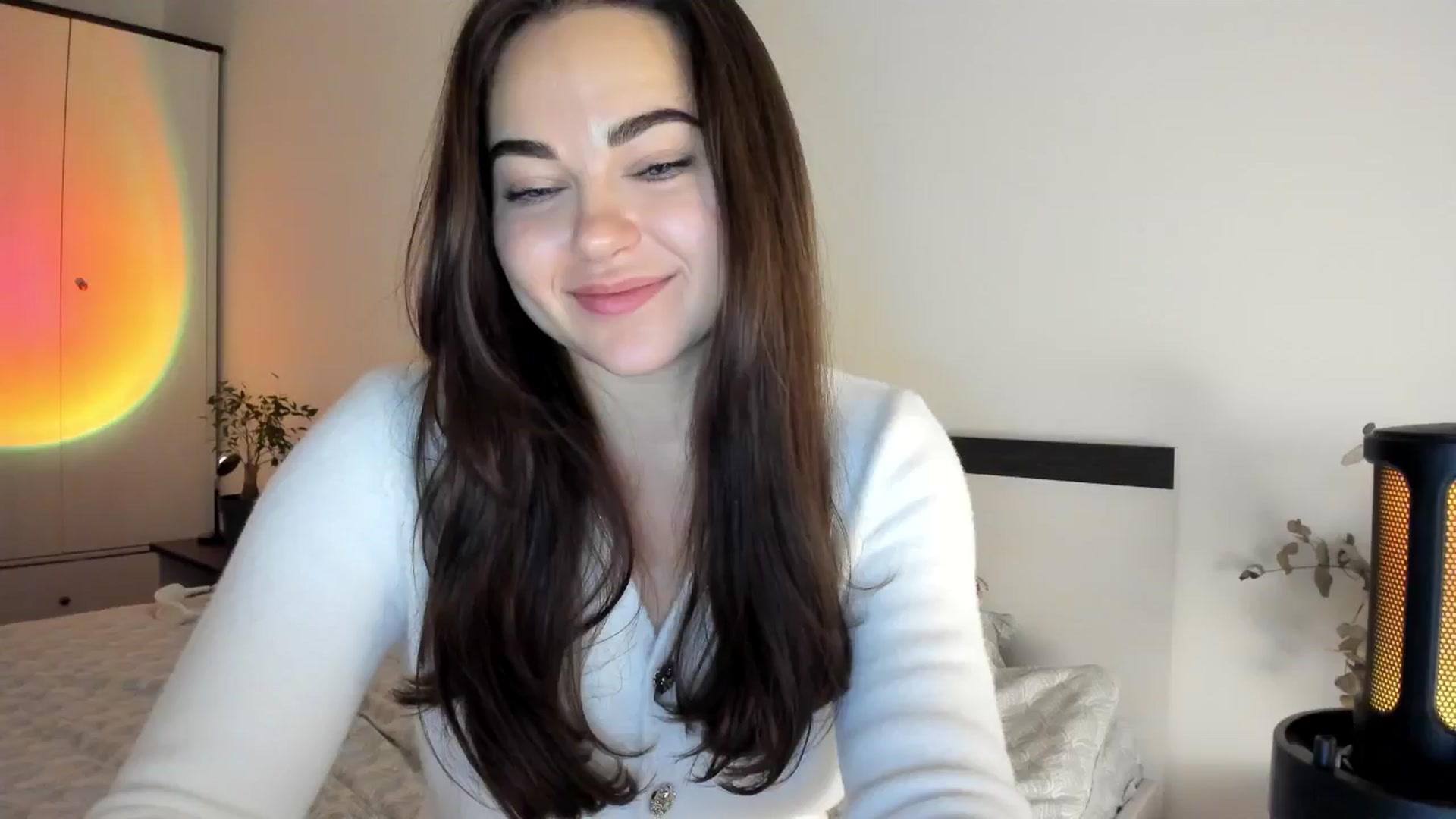Gallery image thumbnail from BeeTheQueen's myfreecams stream on, 11/30/2024, 22:33 image 12 of 20
