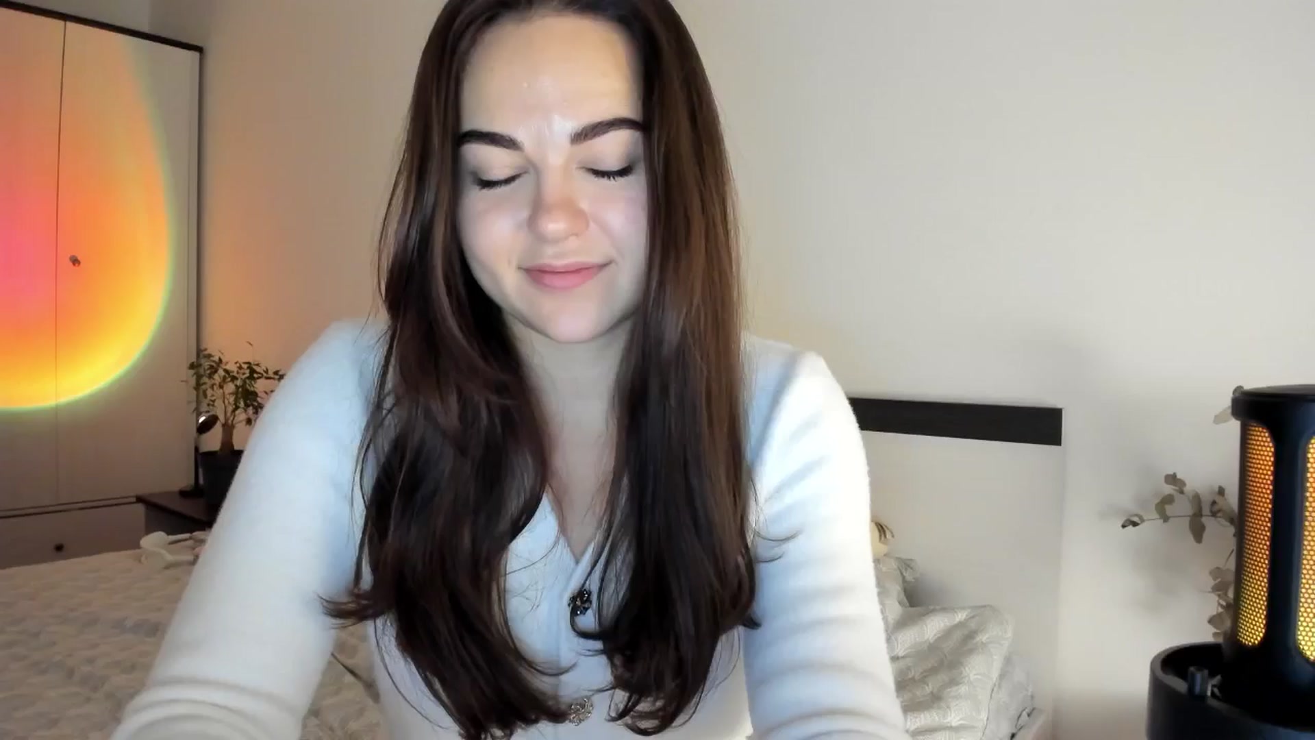 Gallery image thumbnail from BeeTheQueen's myfreecams stream on, 11/30/2024, 22:33 image 10 of 20