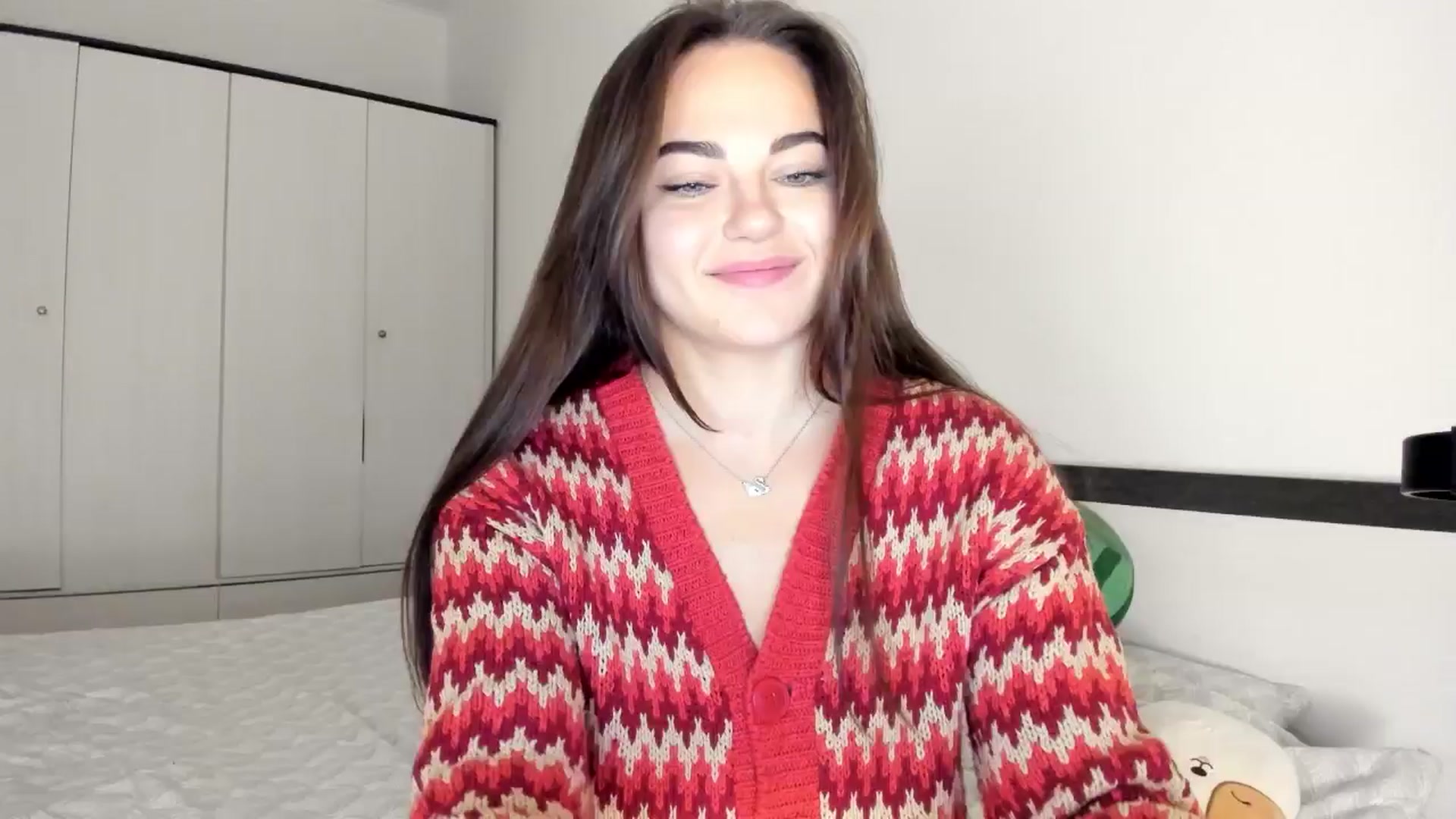 Gallery image thumbnail from BeeTheQueen's myfreecams stream on, 12/13/2024, 18:15 image 4 of 20