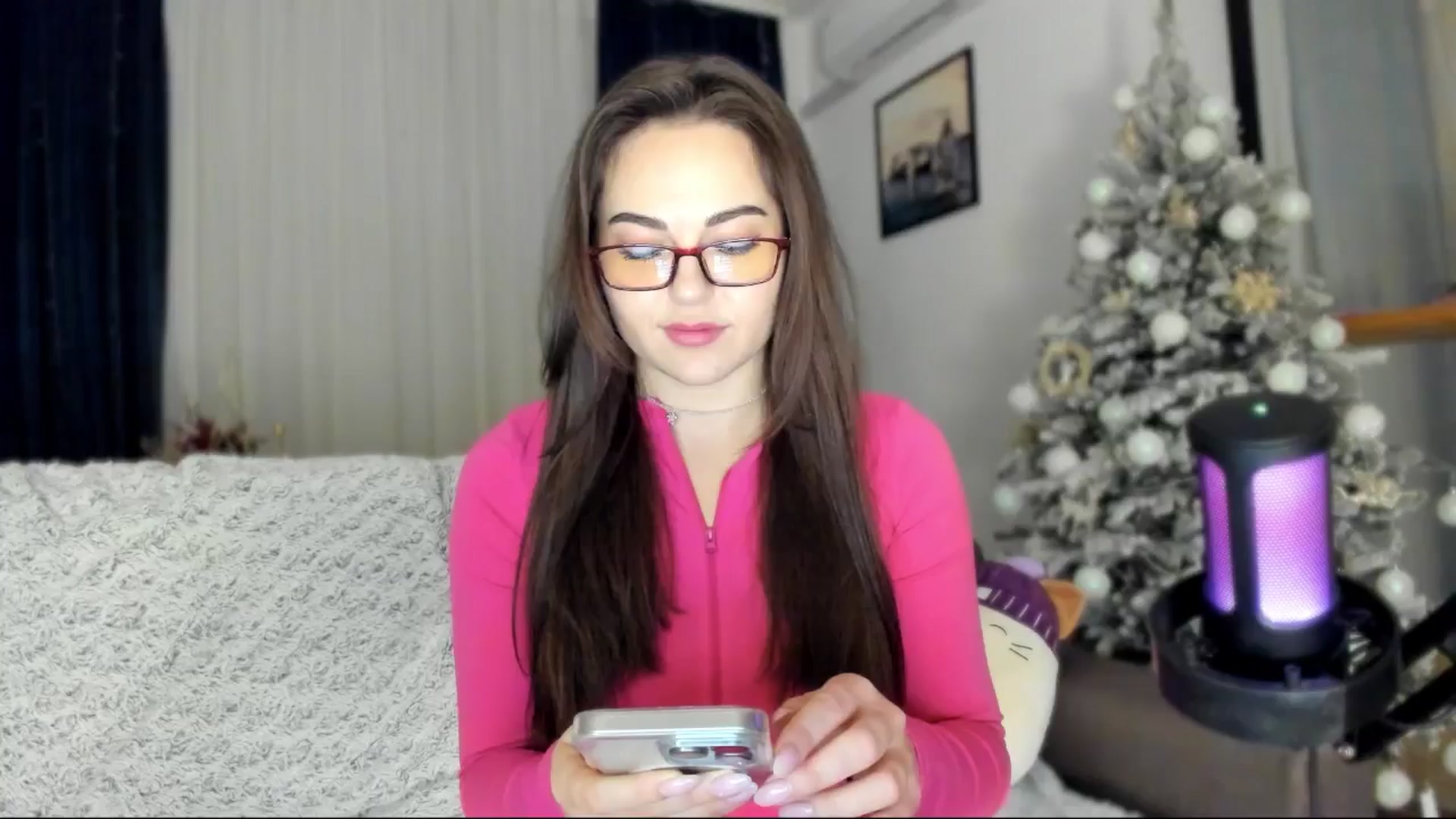 Gallery image thumbnail from BeeTheQueen's myfreecams stream on, 12/27/2024, 18:19 image 4 of 20