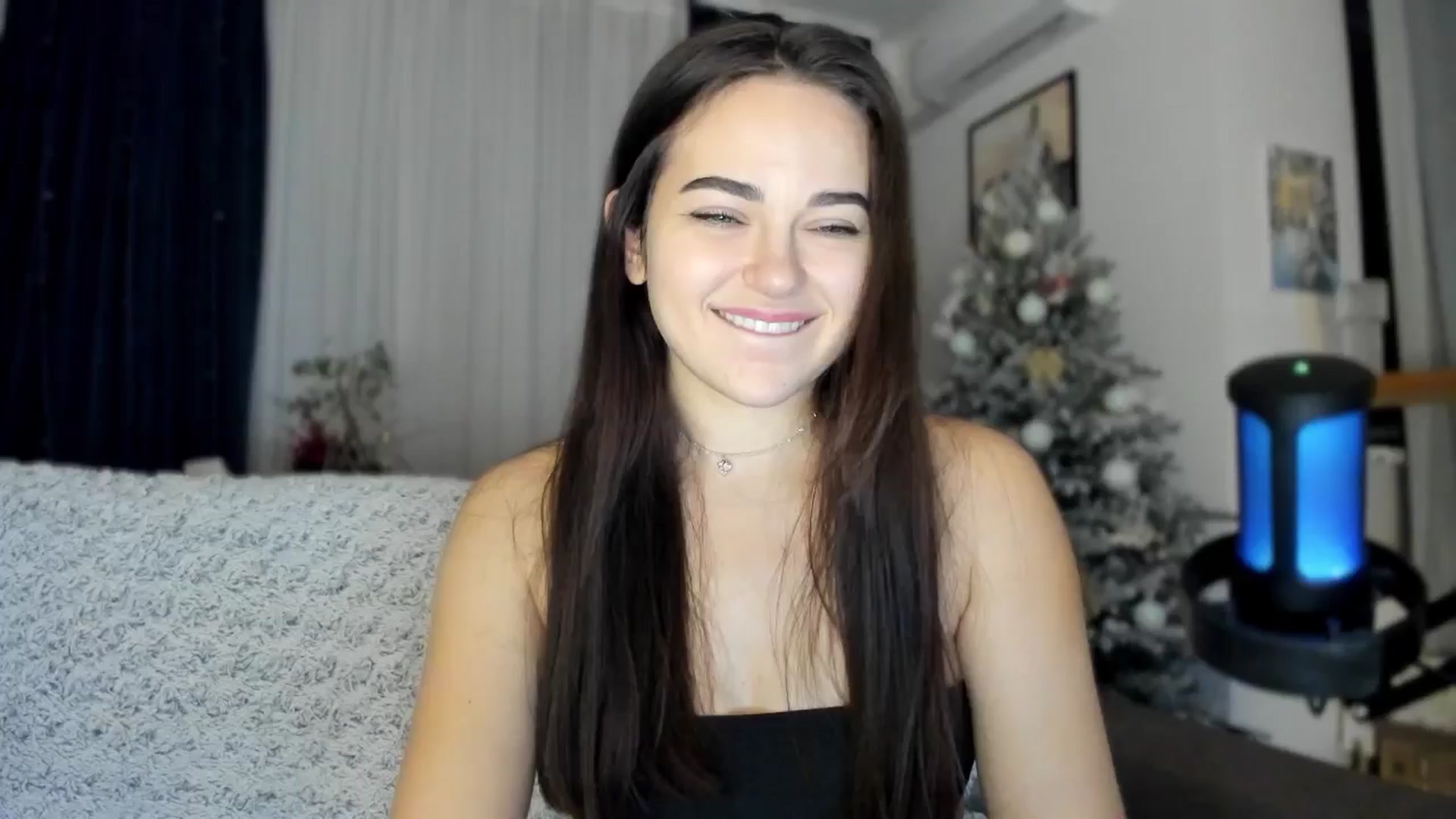 Gallery image thumbnail from BeeTheQueen's myfreecams stream on, 01/06/2025, 20:40 image 19 of 20