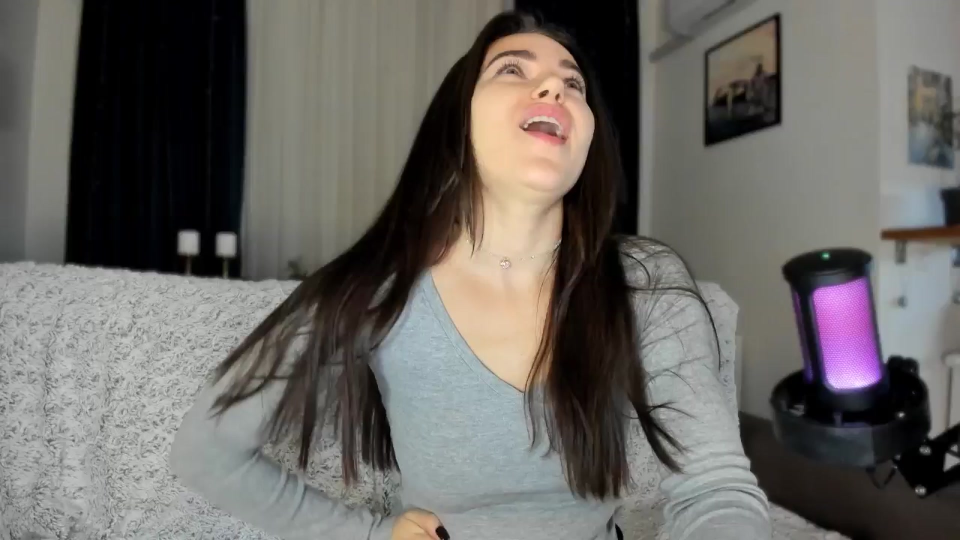 Gallery image thumbnail from BeeTheQueen's myfreecams stream on, 01/15/2025, 19:20 image 4 of 20