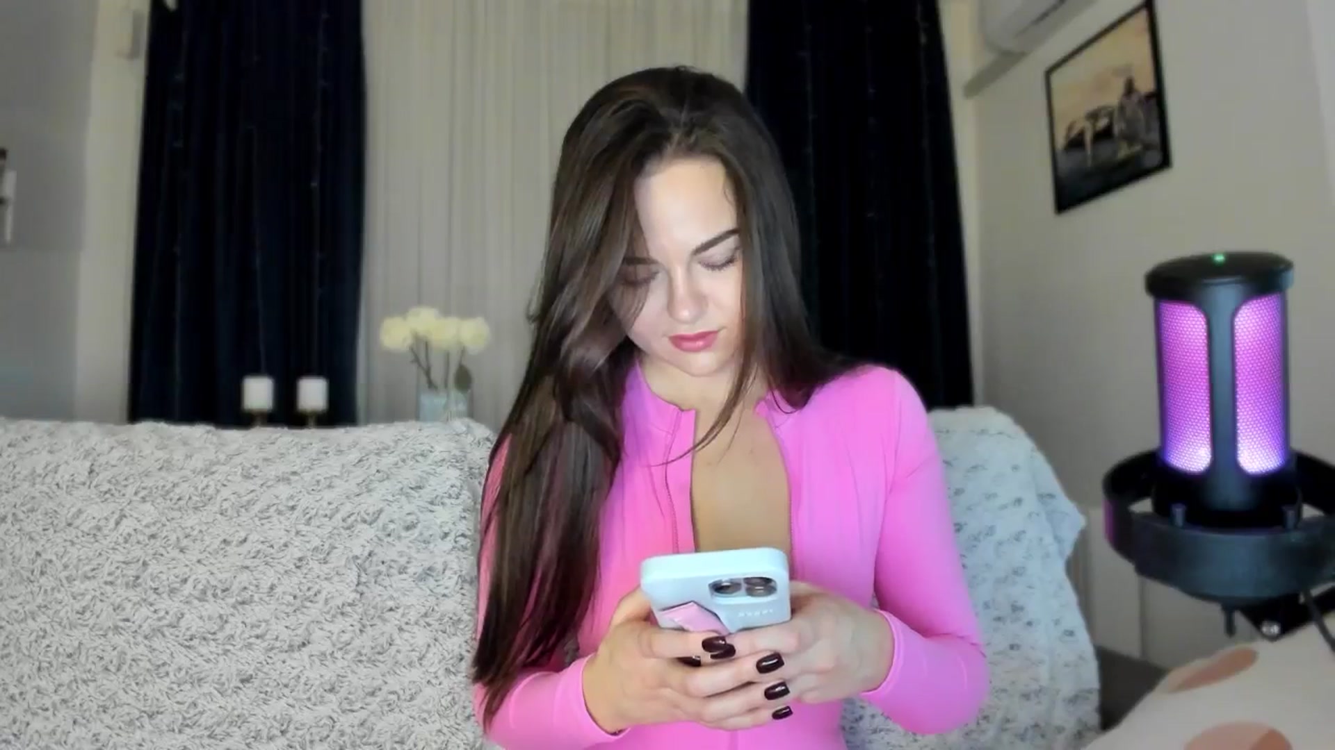 Gallery image thumbnail from BeeTheQueen's myfreecams stream on, 01/19/2025, 19:52 image 9 of 20