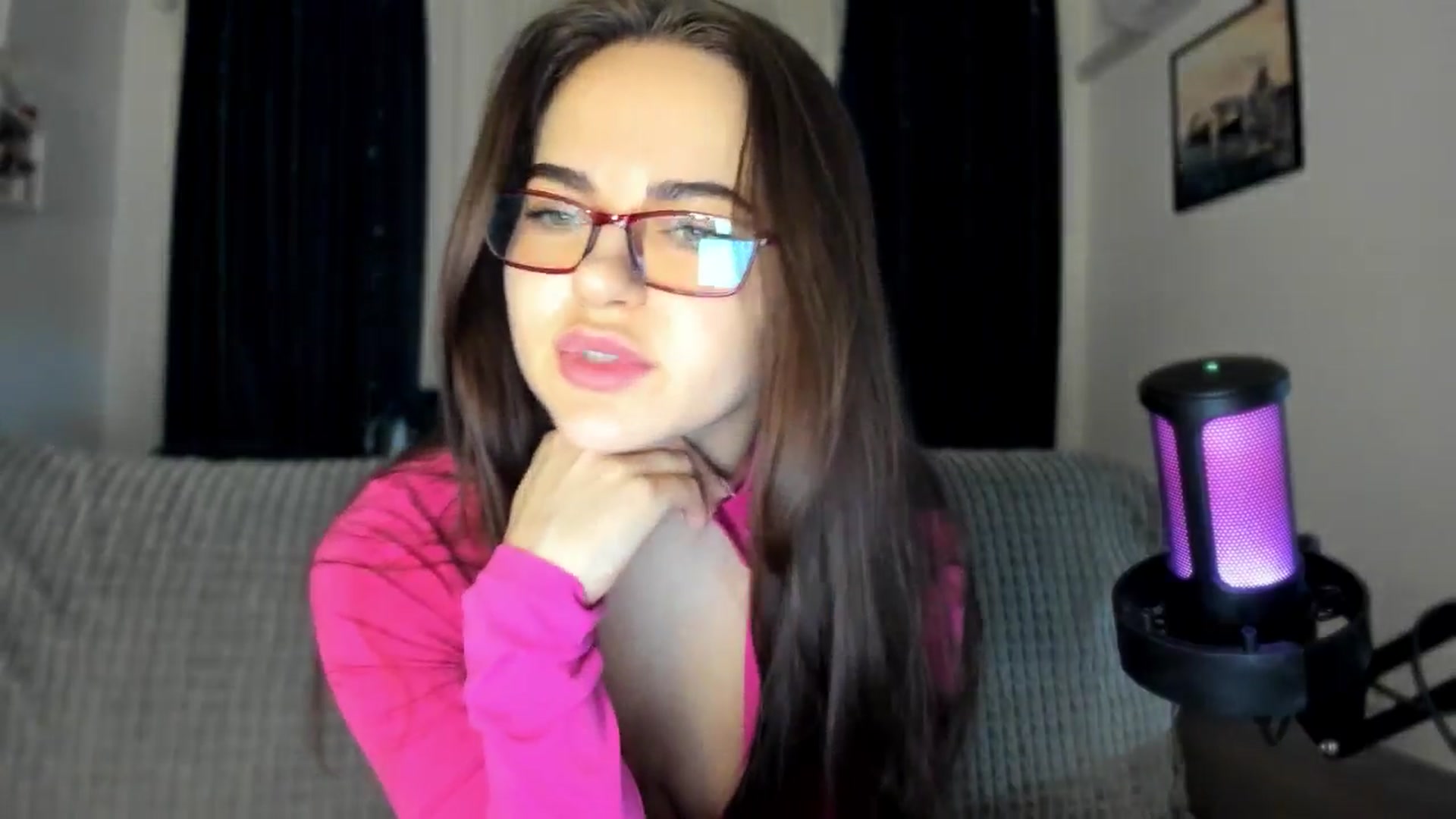 Gallery image thumbnail from BeeTheQueen's myfreecams stream on, 03/02/2025, 18:41 image 15 of 20