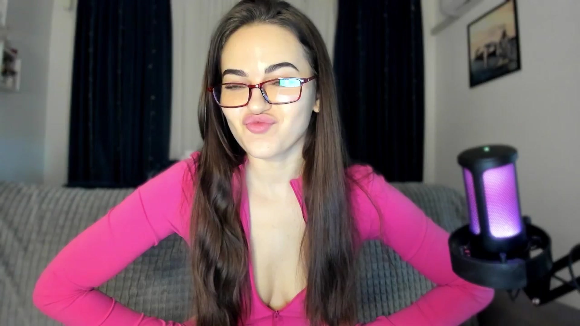 Gallery image thumbnail from BeeTheQueen's myfreecams stream on, 03/02/2025, 18:41 image 5 of 20