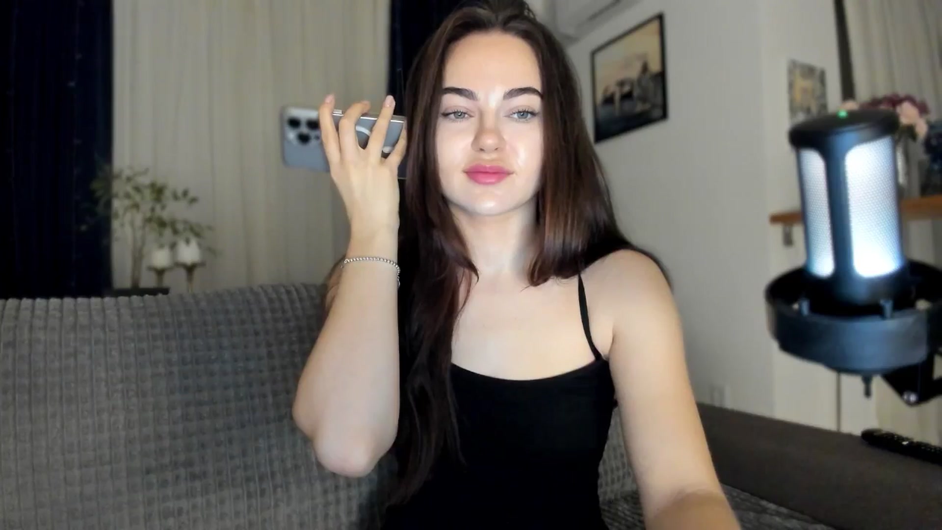 Gallery image thumbnail from BeeTheQueen's myfreecams stream on, 03/11/2025, 18:58 image 15 of 20