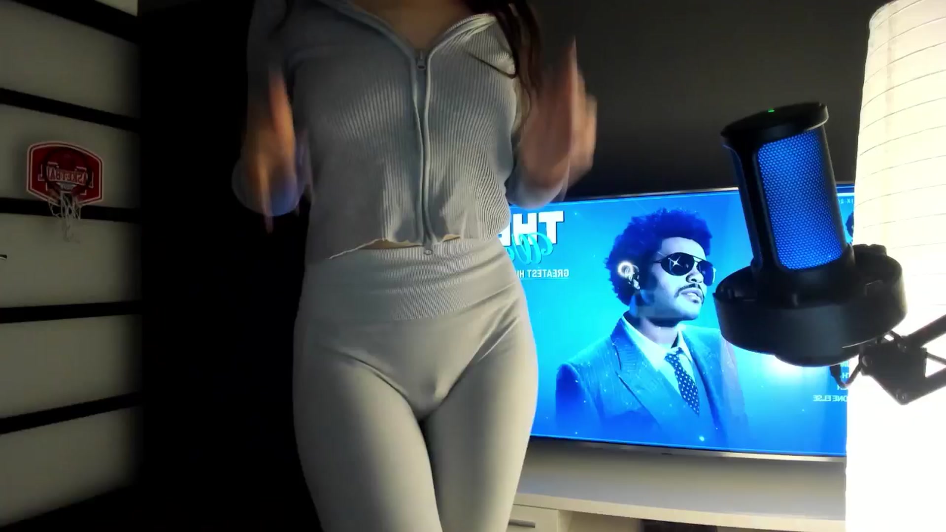 Gallery image thumbnail from BeeTheQueen's myfreecams stream on, 04/07/2025, 18:18 image 10 of 20