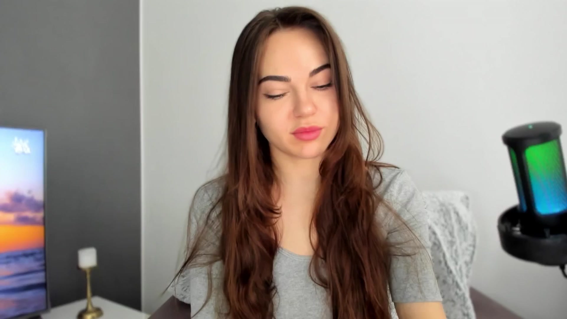 Gallery image thumbnail from BeeTheQueen's myfreecams stream on, 05/13/2025, 11:18 image 14 of 20