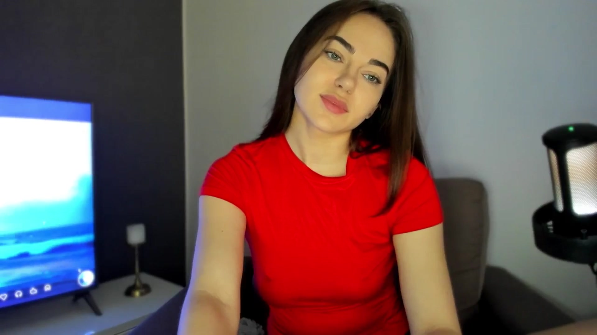 Gallery image thumbnail from BeeTheQueen's myfreecams stream on, 05/14/2025, 17:14 image 10 of 20