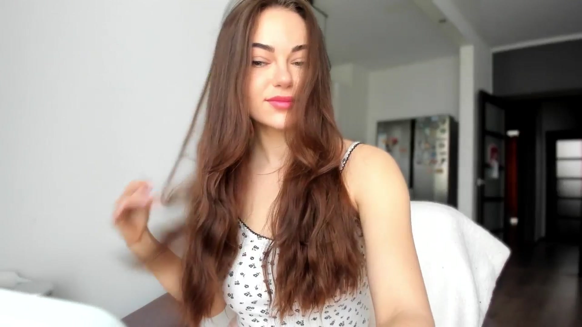 Gallery image thumbnail from BeeTheQueen's myfreecams stream on, 05/17/2025, 11:15 image 5 of 20
