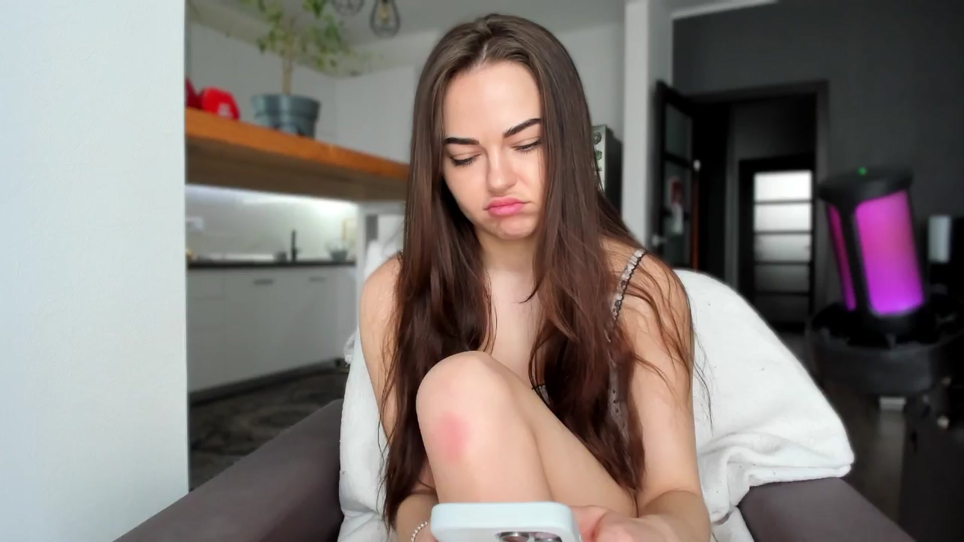 Gallery image thumbnail from BeeTheQueen's myfreecams stream on, 05/17/2025, 13:46 image 7 of 20
