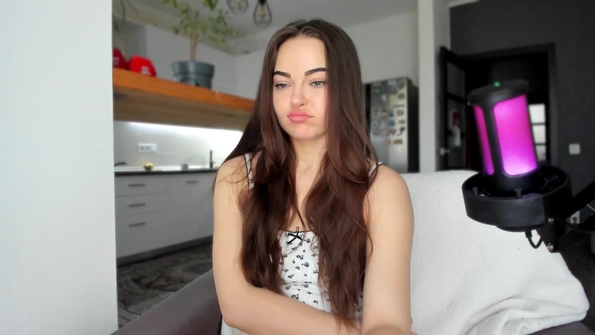 Gallery image thumbnail from BeeTheQueen's myfreecams stream on, 05/17/2025, 16:32 image 19 of 20
