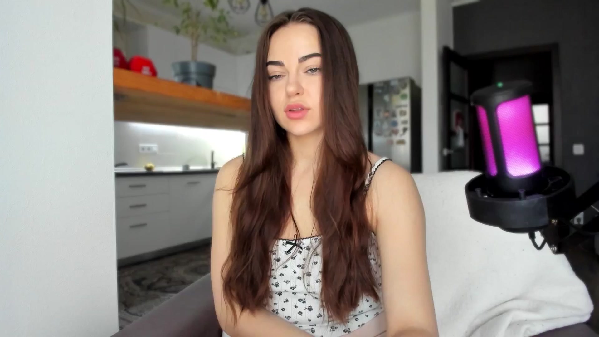 Gallery image thumbnail from BeeTheQueen's myfreecams stream on, 05/17/2025, 16:32 image 15 of 20