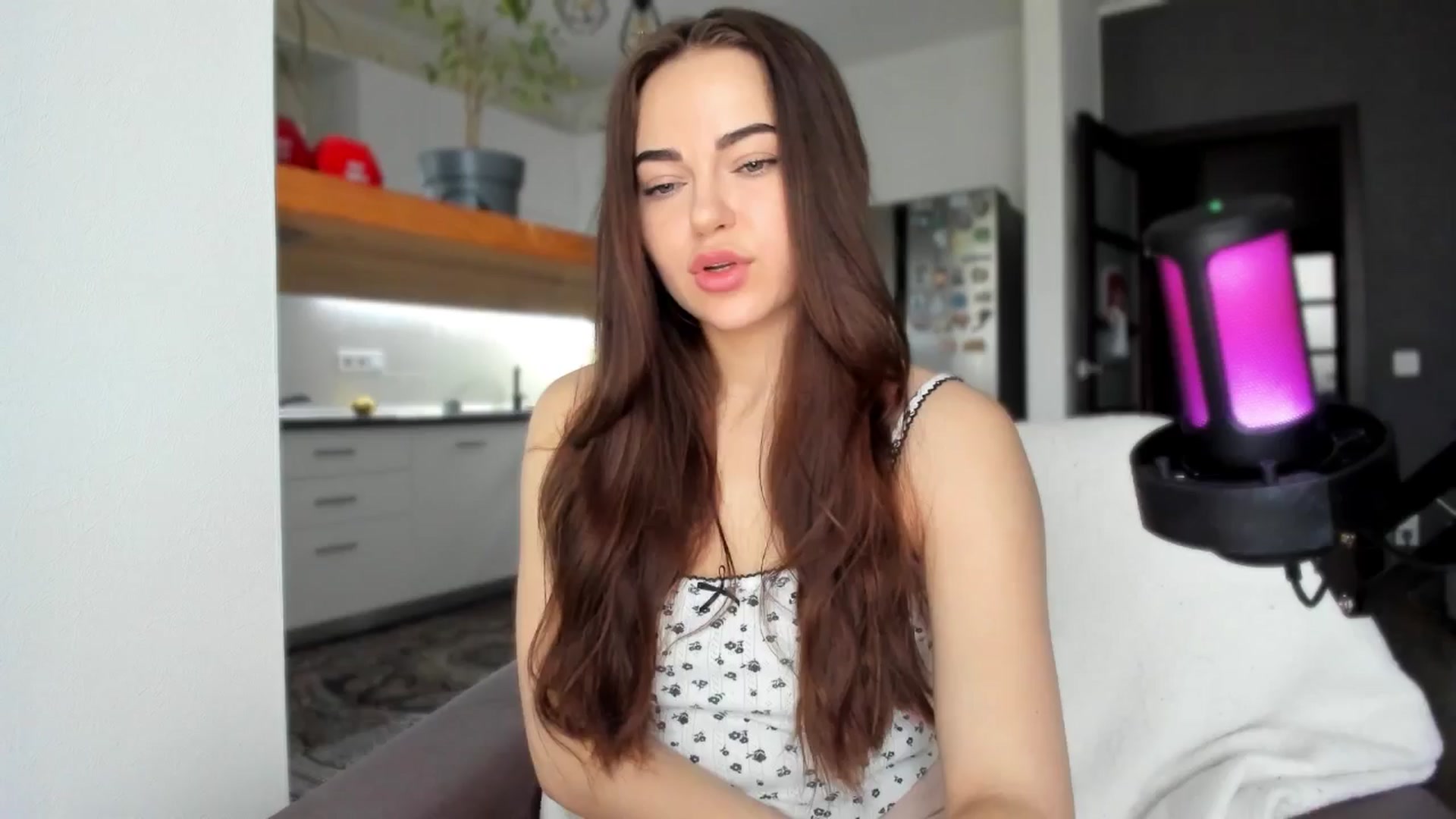 Gallery image thumbnail from BeeTheQueen's myfreecams stream on, 05/17/2025, 16:32 image 13 of 20
