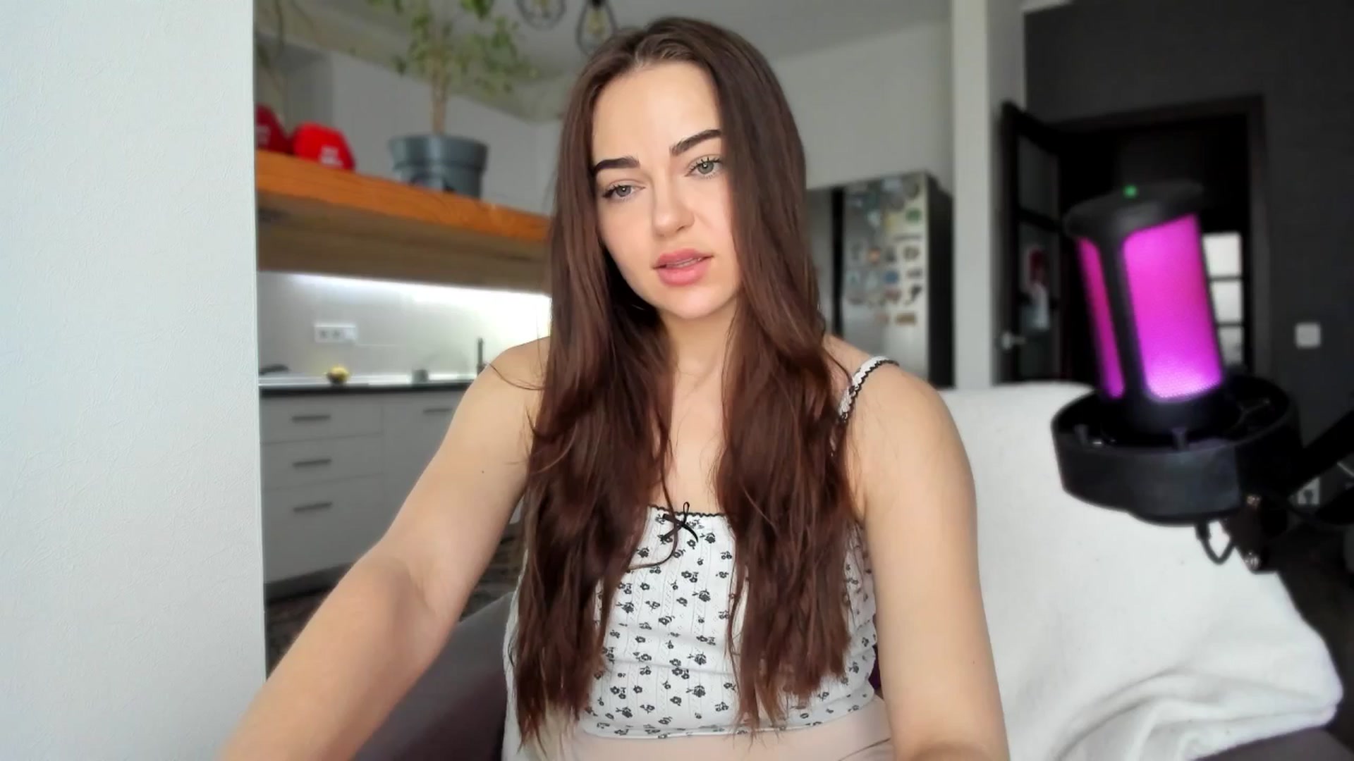 Gallery image thumbnail from BeeTheQueen's myfreecams stream on, 05/17/2025, 16:32 image 12 of 20