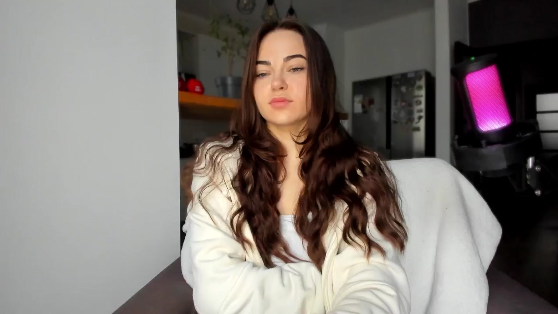 Gallery image thumbnail from BeeTheQueen's myfreecams stream on, 05/18/2025, 17:04 image 4 of 20