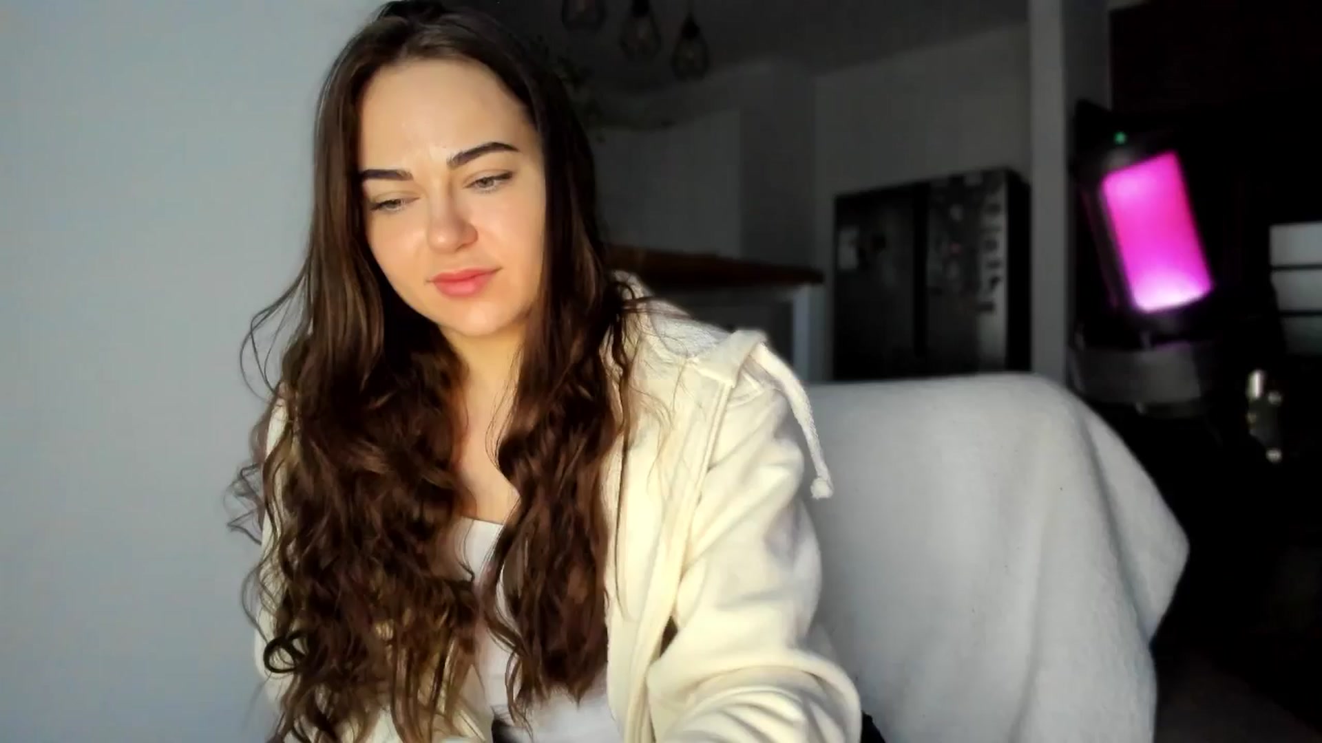 Gallery image thumbnail from BeeTheQueen's myfreecams stream on, 05/18/2025, 17:04 image 20 of 20