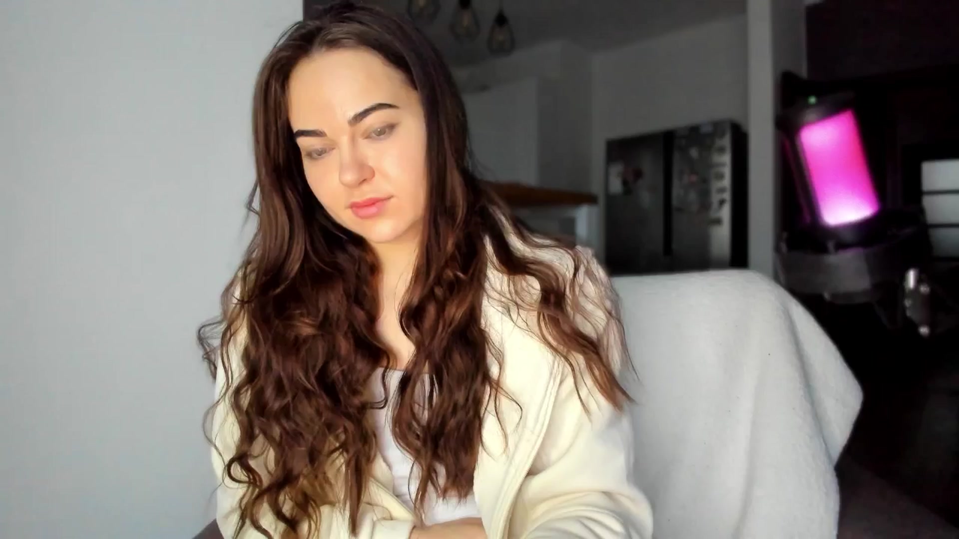 Gallery image thumbnail from BeeTheQueen's myfreecams stream on, 05/18/2025, 17:04 image 12 of 20