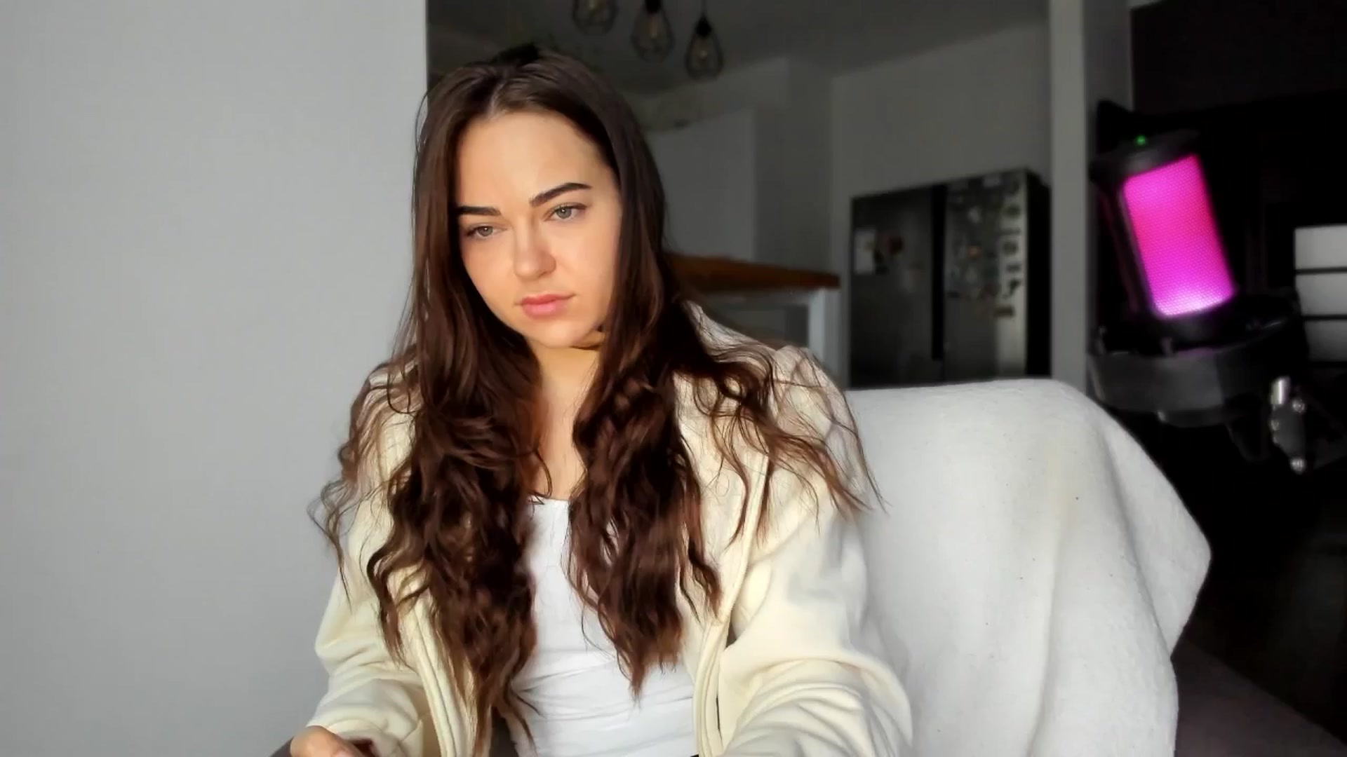 Gallery image thumbnail from BeeTheQueen's myfreecams stream on, 05/18/2025, 17:04 image 6 of 20