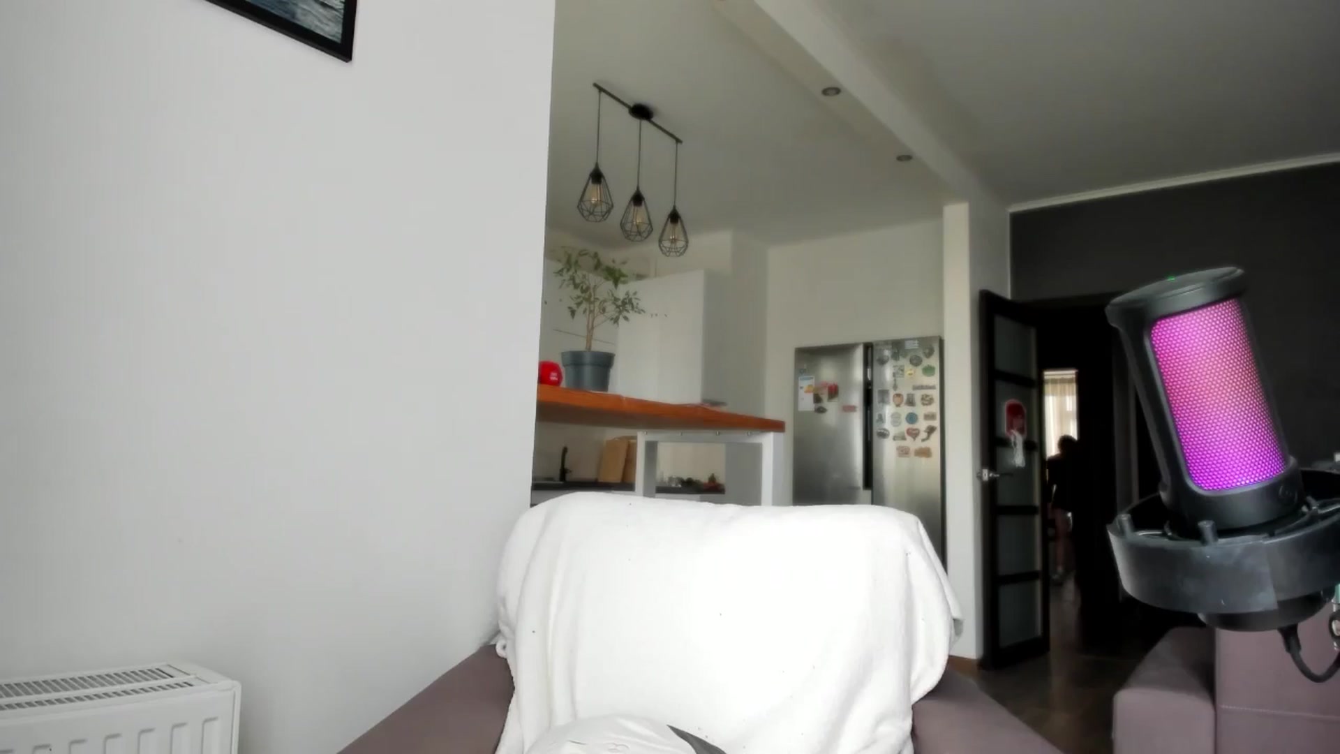 Gallery image thumbnail from BeeTheQueen's myfreecams stream on, 05/20/2025, 17:16 image 10 of 20