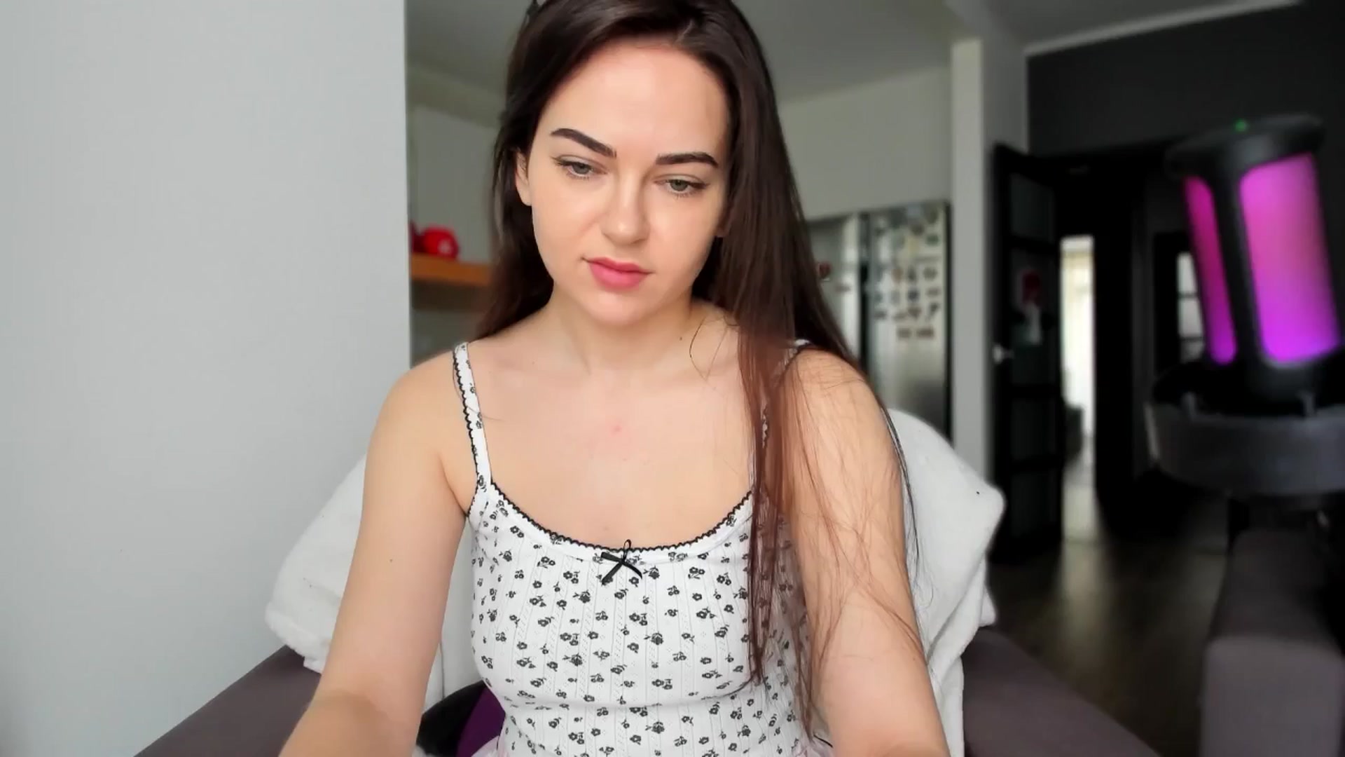 Gallery image thumbnail from BeeTheQueen's myfreecams stream on, 05/25/2025, 14:12 image 3 of 20