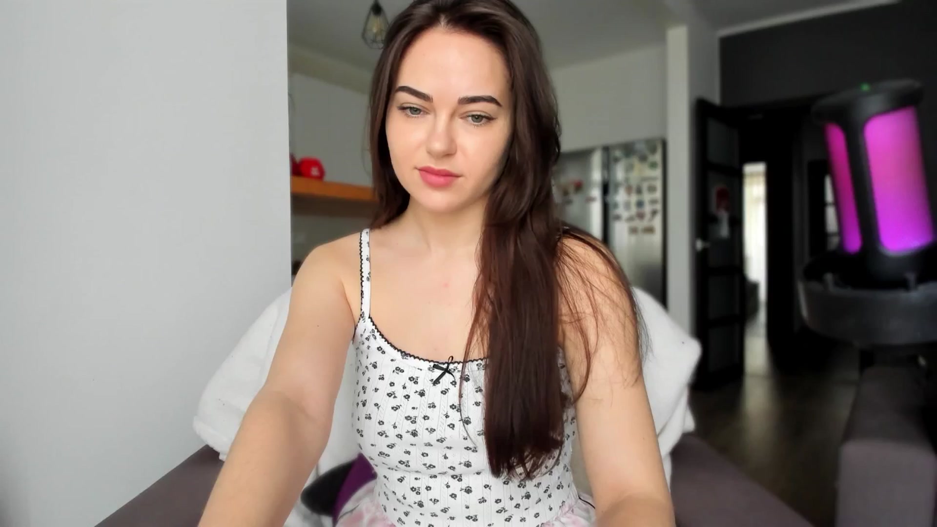 Gallery image thumbnail from BeeTheQueen's myfreecams stream on, 05/25/2025, 14:12 image 9 of 20