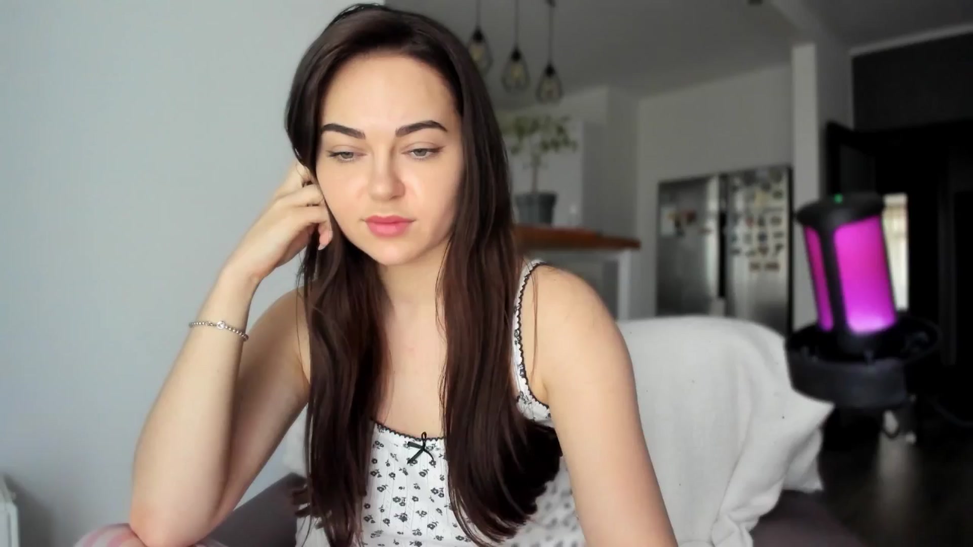 Gallery image thumbnail from BeeTheQueen's myfreecams stream on, 05/25/2025, 15:00 image 3 of 20