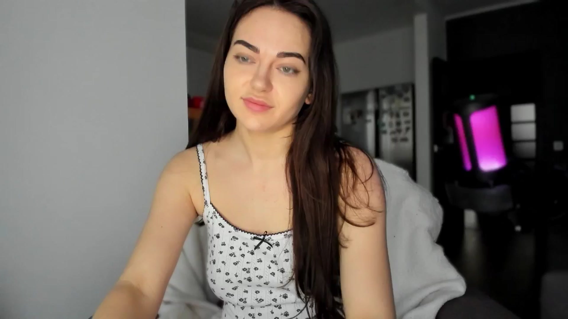 Gallery image thumbnail from BeeTheQueen's myfreecams stream on, 05/25/2025, 16:28 image 1 of 20